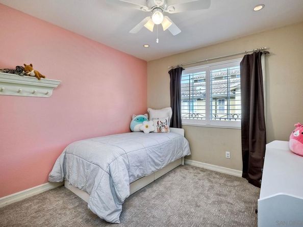 16903 New Rochelle Way 91, San Diego CA 92127