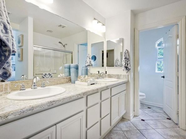 16903 New Rochelle Way 91, San Diego CA 92127
