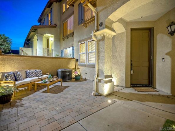 16903 New Rochelle Way 91, San Diego CA 92127