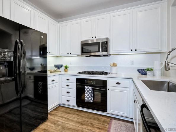 16903 New Rochelle Way 91, San Diego CA 92127