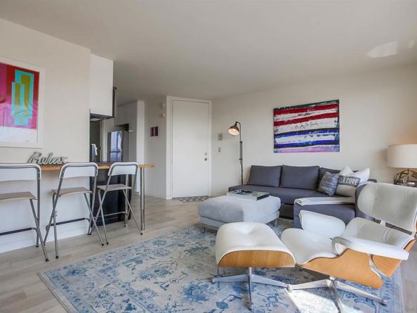725 Redondo Ct 27, San Diego CA 92109