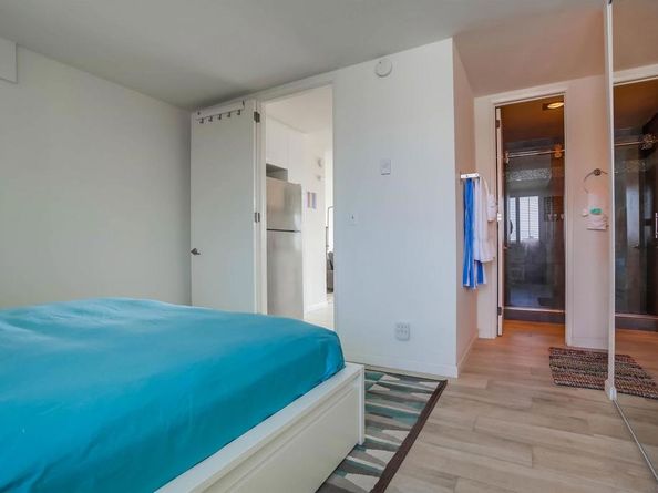 725 Redondo Ct 27, San Diego CA 92109