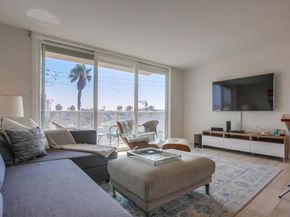 725 Redondo Ct 27, San Diego CA 92109