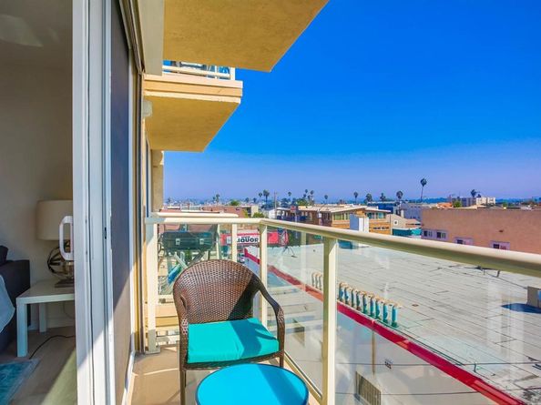 725 Redondo Ct 27, San Diego CA 92109