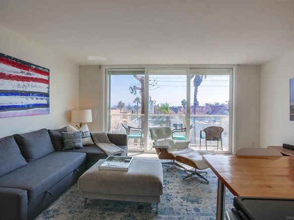 725 Redondo Ct 27, San Diego CA 92109