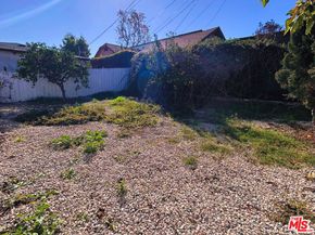 1109 N Chester Avenue, Inglewood CA 90302