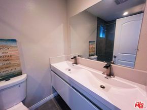 1109 N Chester Avenue, Inglewood CA 90302