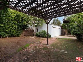 11729 Tennessee Avenue, Los Angeles CA 90064