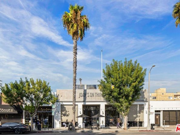 12045 Guerin Street PH3, Studio City CA 91604