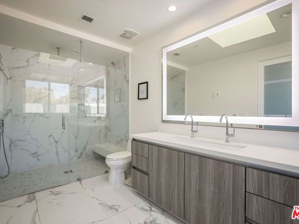 12045 Guerin Street PH3, Studio City CA 91604