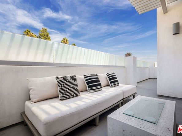 12045 Guerin Street PH3, Studio City CA 91604