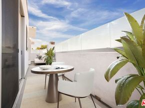 12045 Guerin Street PH3, Studio City CA 91604