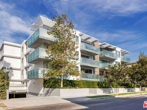 12045 Guerin Street PH3, Studio City CA 91604