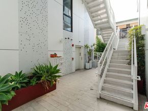 1253 N Sweetzer Avenue 6, West Hollywood CA 90069