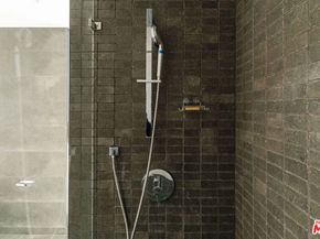 1253 N Sweetzer Avenue 6, West Hollywood CA 90069