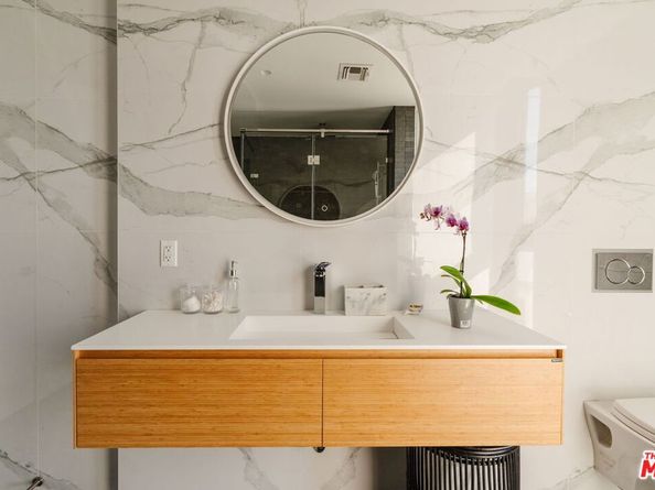 1253 N Sweetzer Avenue 6, West Hollywood CA 90069