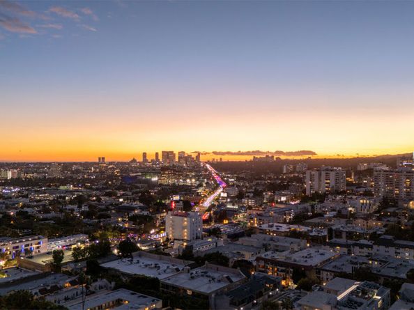 1253 N Sweetzer Avenue 6, West Hollywood CA 90069