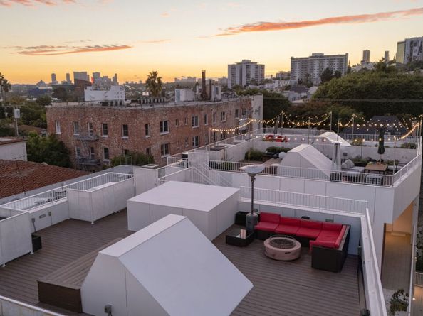 1253 N Sweetzer Avenue 6, West Hollywood CA 90069