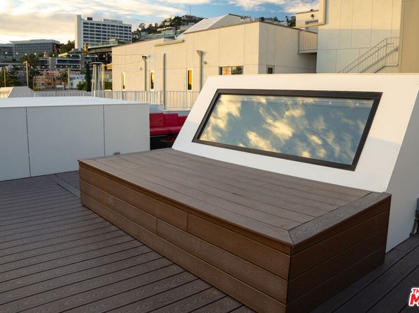 1253 N Sweetzer Avenue 6, West Hollywood CA 90069