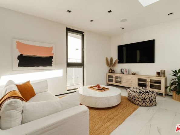 1253 N Sweetzer Avenue 6, West Hollywood CA 90069