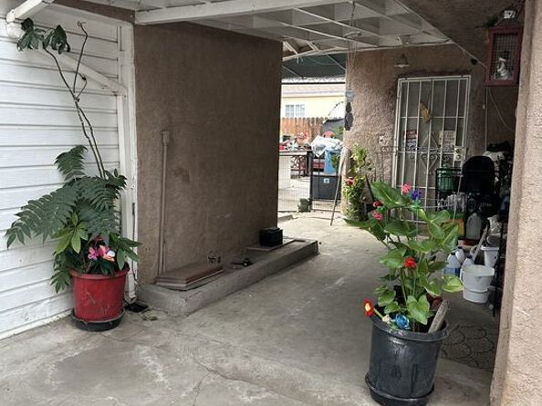 11577 Amboy Avenue, San Fernando CA 91340