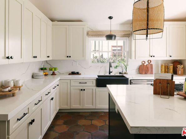 910 Masselin Avenue, Los Angeles CA 90036