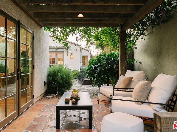 910 Masselin Avenue, Los Angeles CA 90036