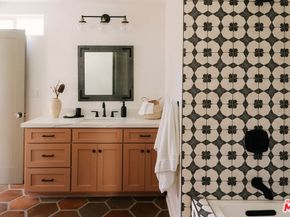 910 Masselin Avenue, Los Angeles CA 90036