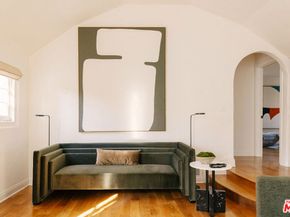 910 Masselin Avenue, Los Angeles CA 90036