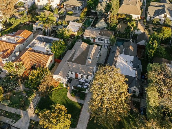 910 Masselin Avenue, Los Angeles CA 90036