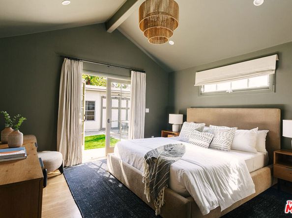 910 Masselin Avenue, Los Angeles CA 90036