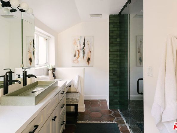 910 Masselin Avenue, Los Angeles CA 90036