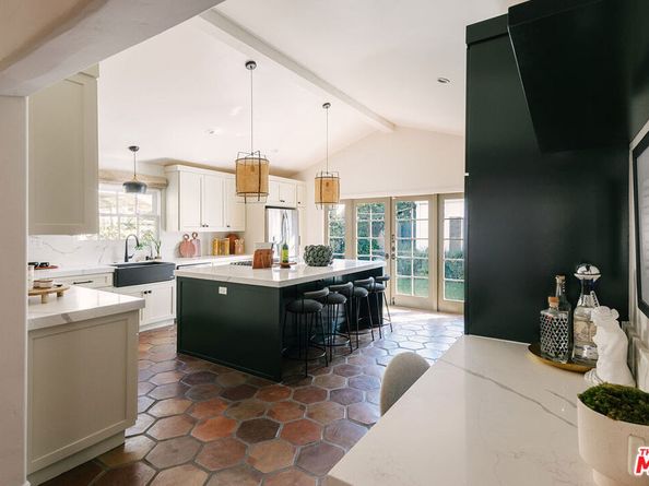 910 Masselin Avenue, Los Angeles CA 90036