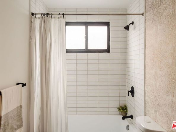 1943 12th 2, Santa Monica CA 90404