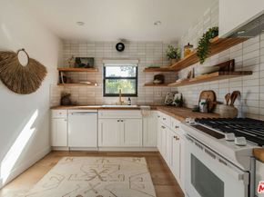 1943 12th 2, Santa Monica CA 90404