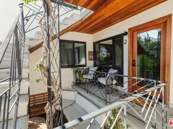 1943 12th 2, Santa Monica CA 90404