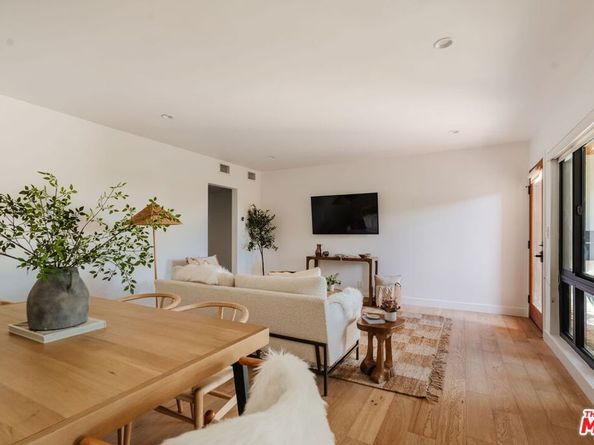 1943 12th 2, Santa Monica CA 90404