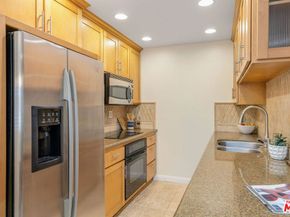 12801 Moorpark Street 110, Studio City CA 91604