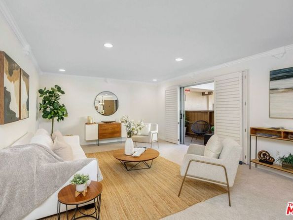 12801 Moorpark Street 110, Studio City CA 91604