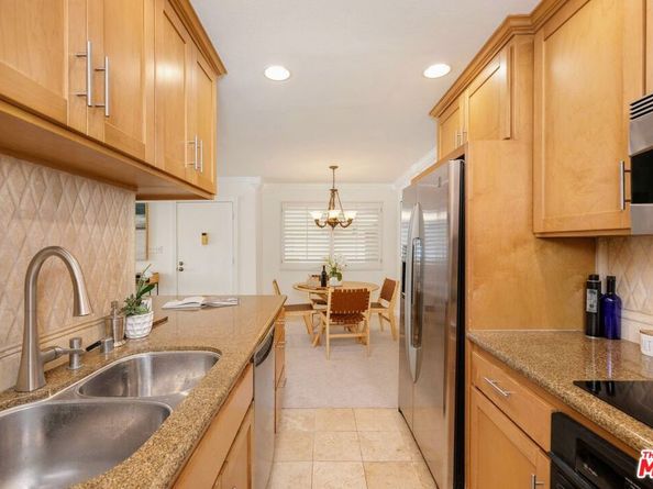12801 Moorpark Street 110, Studio City CA 91604