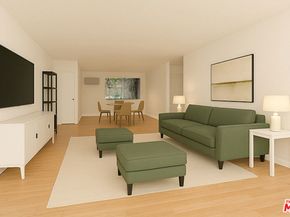 8400 De Longpre Avenue 104, West Hollywood CA 90069