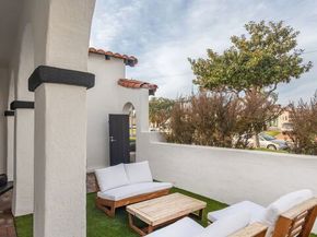 2422 W 77th Street, Inglewood CA 90305