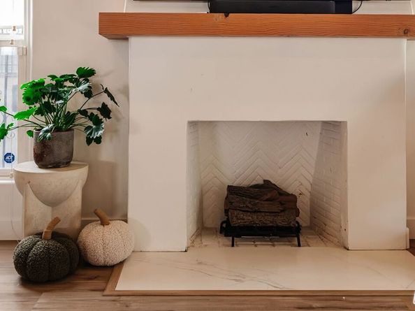 2422 W 77th Street, Inglewood CA 90305