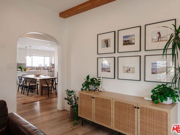 2422 W 77th Street, Inglewood CA 90305