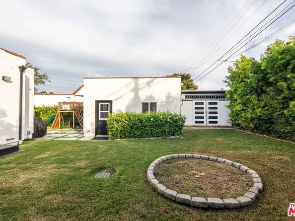 2422 W 77th Street, Inglewood CA 90305