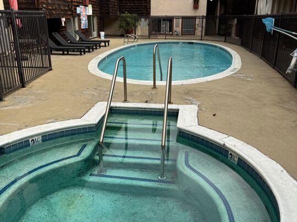 5400 Newcastle Avenue 68, Encino CA 91316