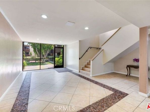 5400 Newcastle Avenue 68, Encino CA 91316