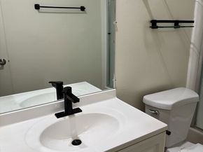 5400 Newcastle Avenue 68, Encino CA 91316