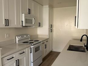 5400 Newcastle Avenue 68, Encino CA 91316