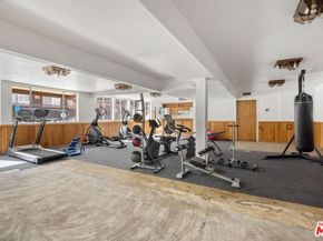 5400 Newcastle Avenue 68, Encino CA 91316